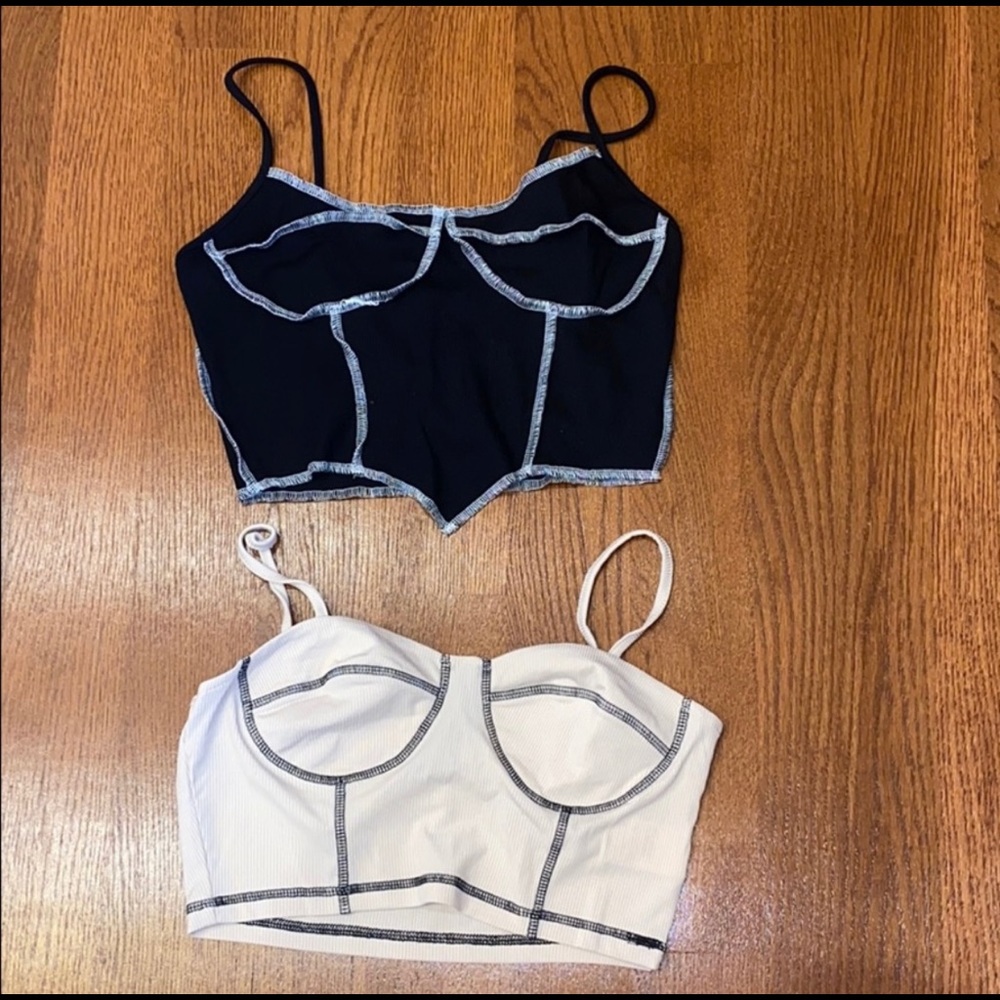2 crop tops